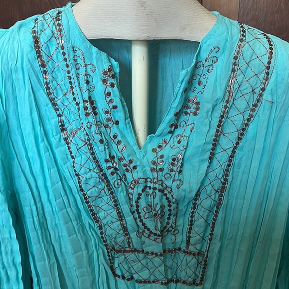 Faded Glory Turquoise Crinkled Crepe 3/4 Sleeve Copper Decor Shirt - Picture 2 of 7